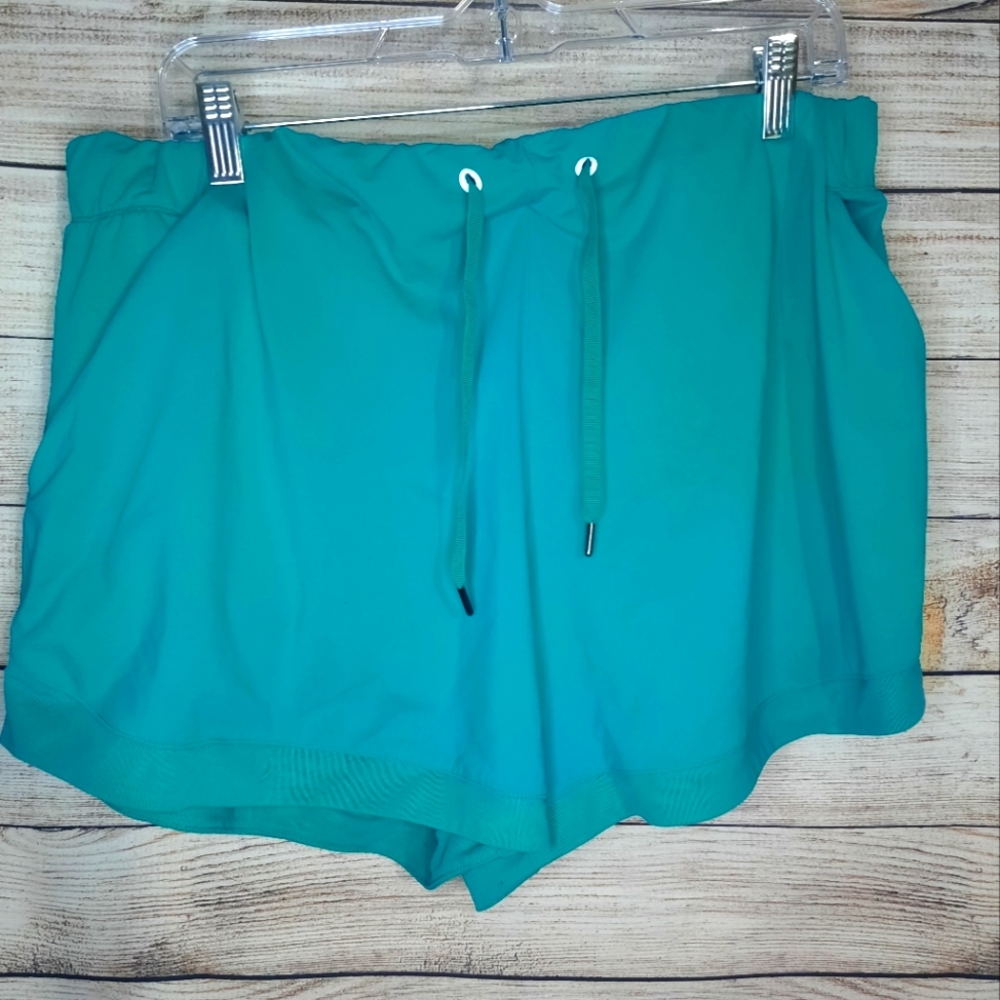Avia plus size shorts